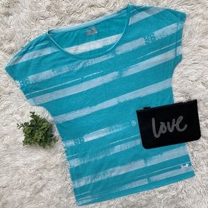 🎉HP🎉 Under Armour SS Top 💗 Aqua & White